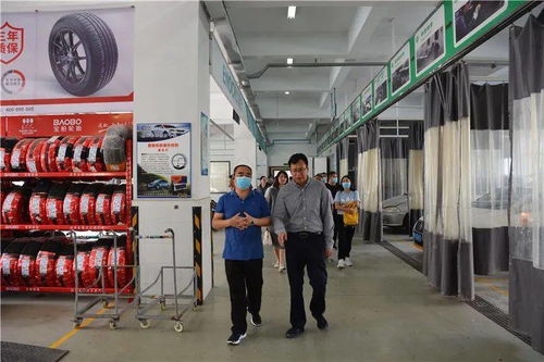 九寨沟县教育局领导莅临嘉善信息技术工程学校看望在校学生，共话网络技术人才培养